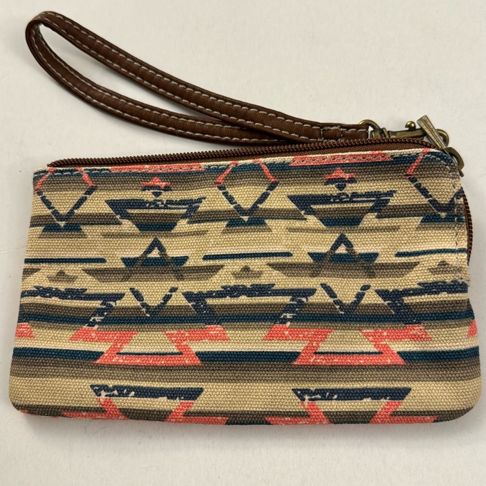 Maurices Aztec Wristlet Small Bag B17